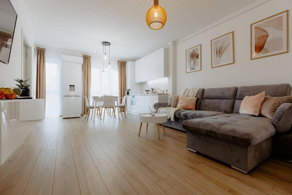 Nest Inn Oasis Residence Бая-Маре Екстер'єр фото