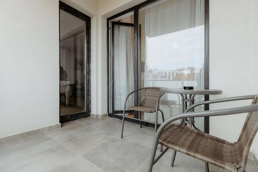 Nest Inn Oasis Residence Бая-Маре Екстер'єр фото