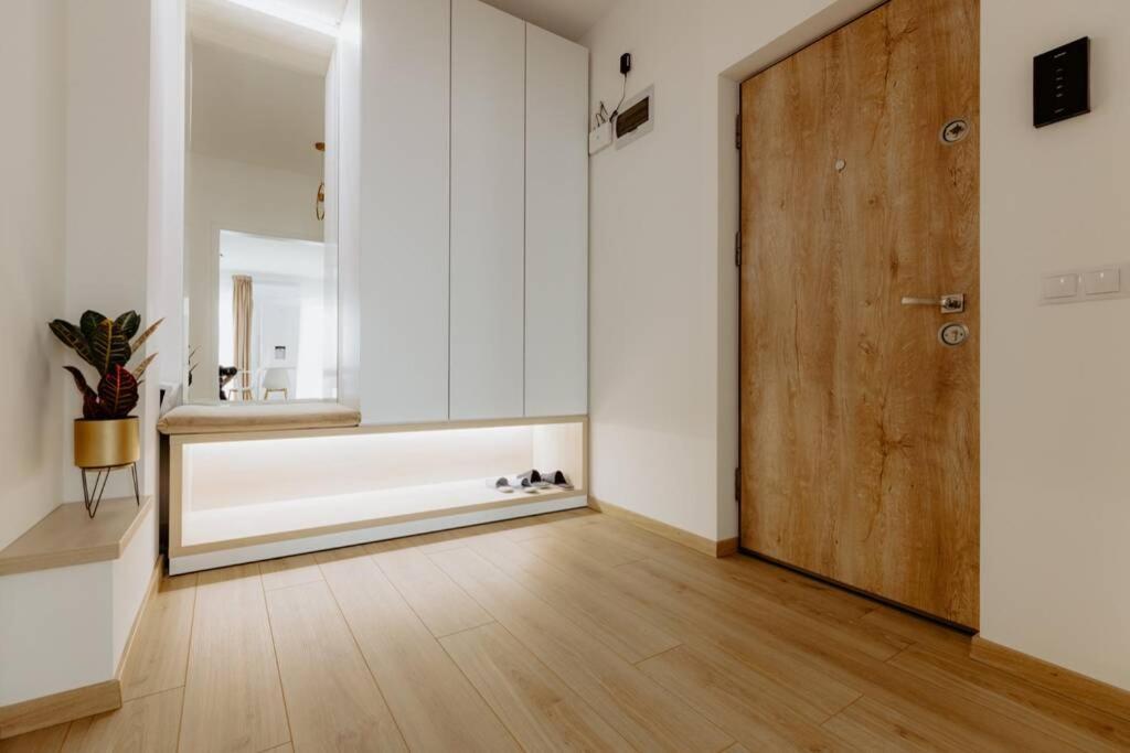 Nest Inn Oasis Residence Бая-Маре Екстер'єр фото