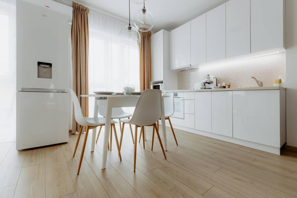 Nest Inn Oasis Residence Бая-Маре Екстер'єр фото