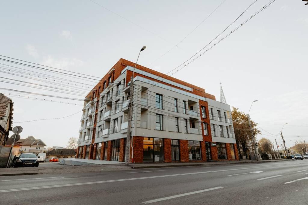 Nest Inn Oasis Residence Бая-Маре Екстер'єр фото
